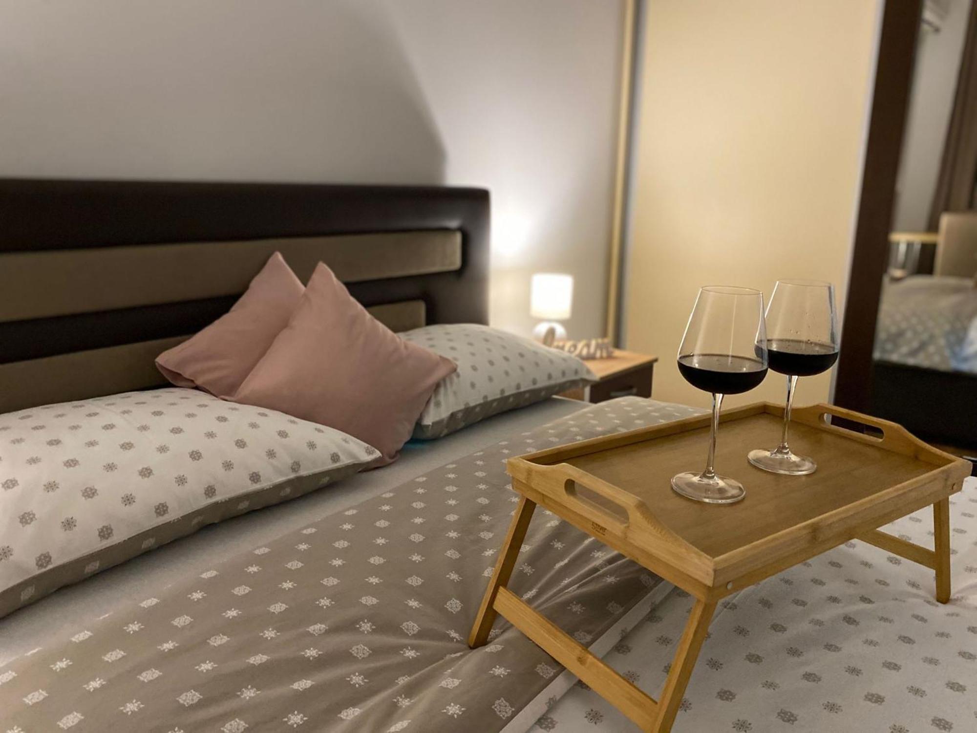 Apartman Ns Dan Centar Novi Sad Exteriör bild